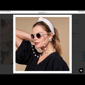 Lele Sadoughi MOP Heart Dangle Sunglass and Face MaskChain